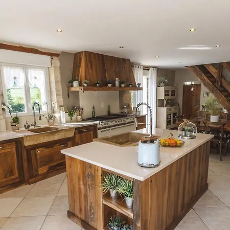 Holiday home Domaine De Lorette Fosses-et-Baleyssac